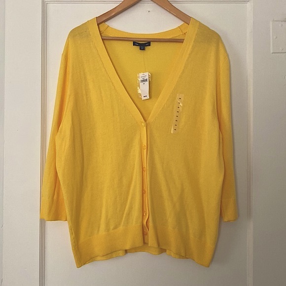 NWT Gap sweater - Picture 1 of 3